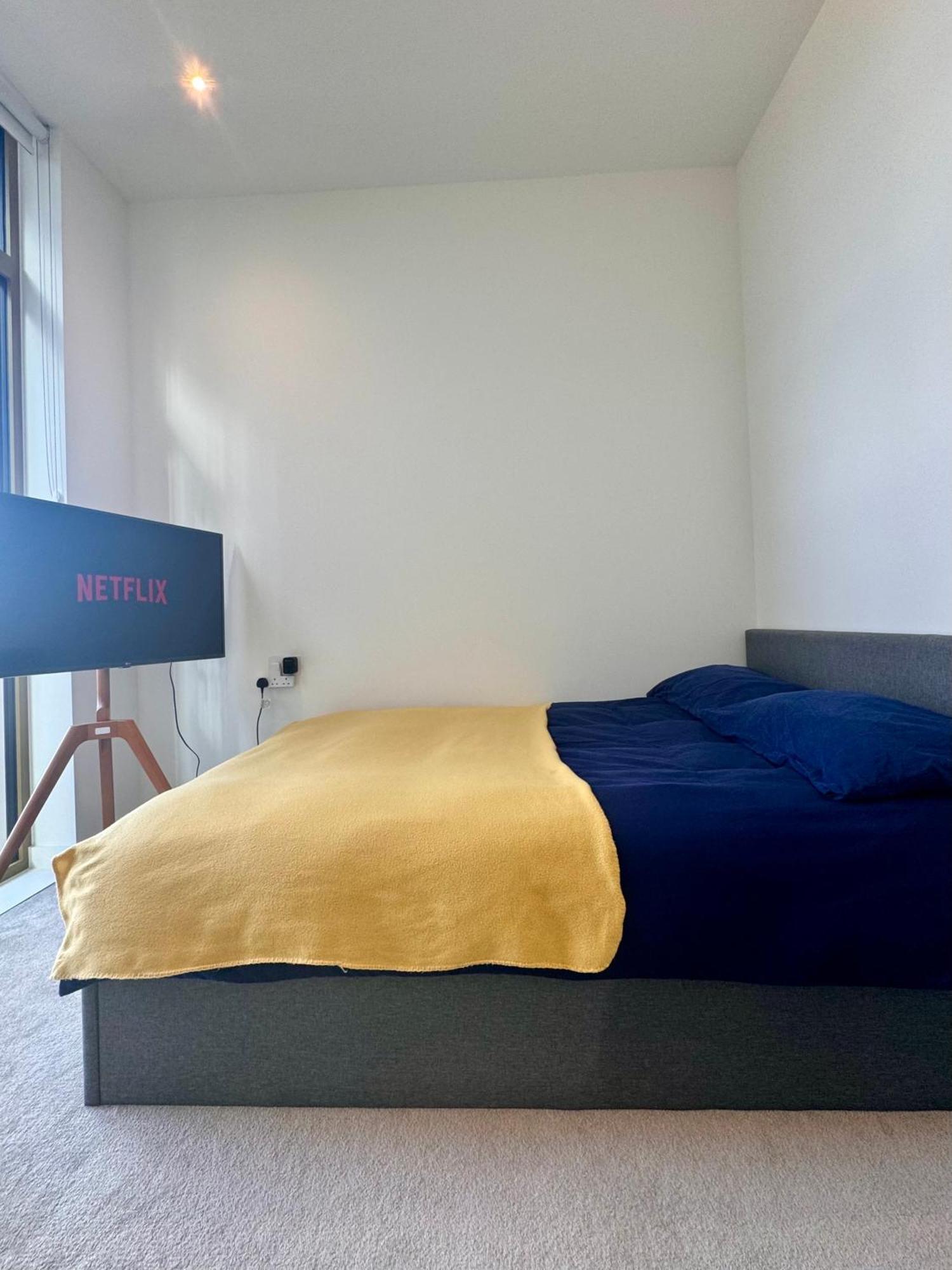 Cozy Room With Private Bathroom In Luxurious Flat Londres Extérieur photo